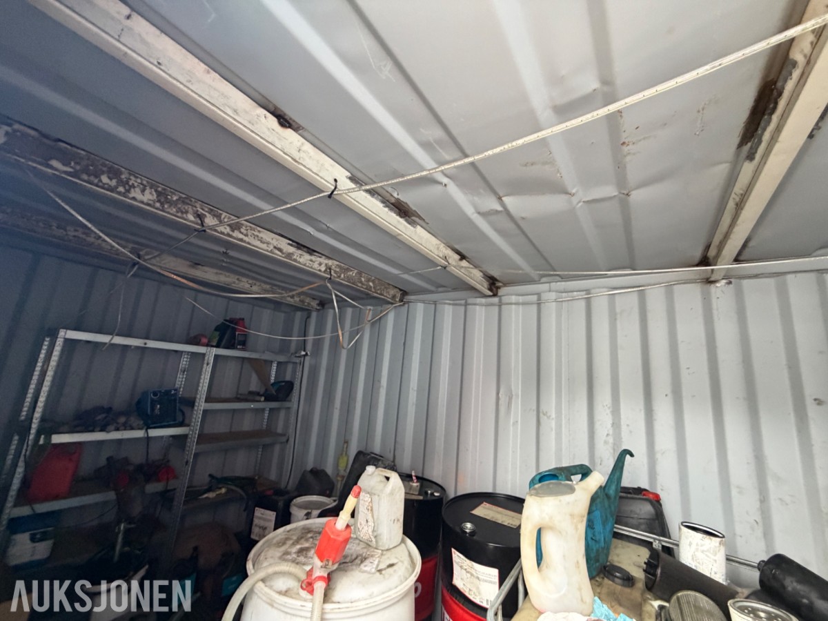 Miljøcontainer Selges med innhold