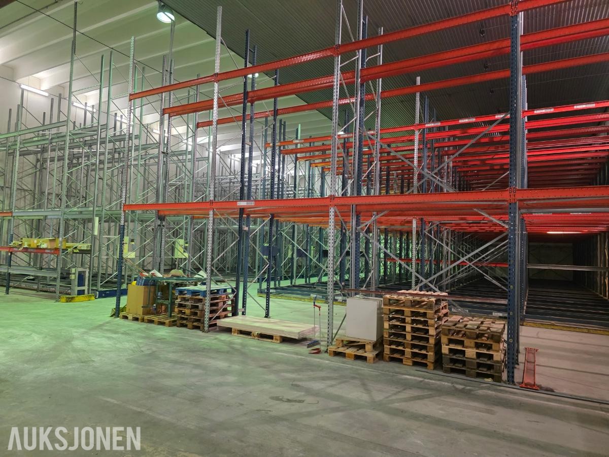 Constructor mobile pallereoler – ca. 1500 pallplasser / 18 doble flyttbare reoler
