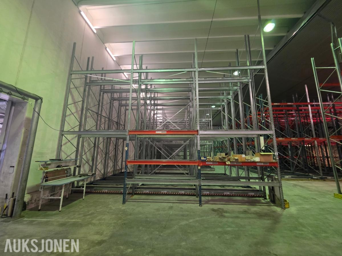 Constructor mobile pallereoler – ca. 1500 pallplasser / 18 doble flyttbare reoler