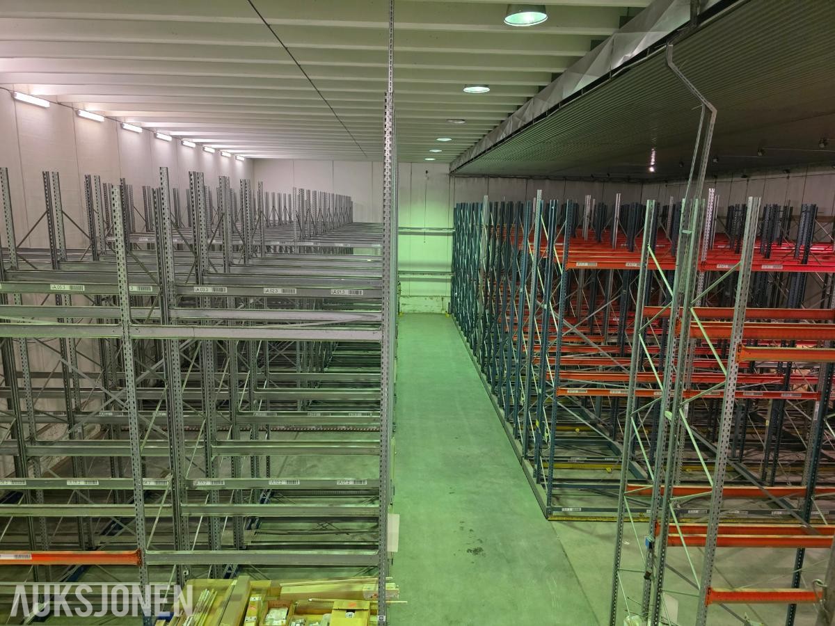 Constructor mobile pallereoler – ca. 1500 pallplasser / 18 doble flyttbare reoler