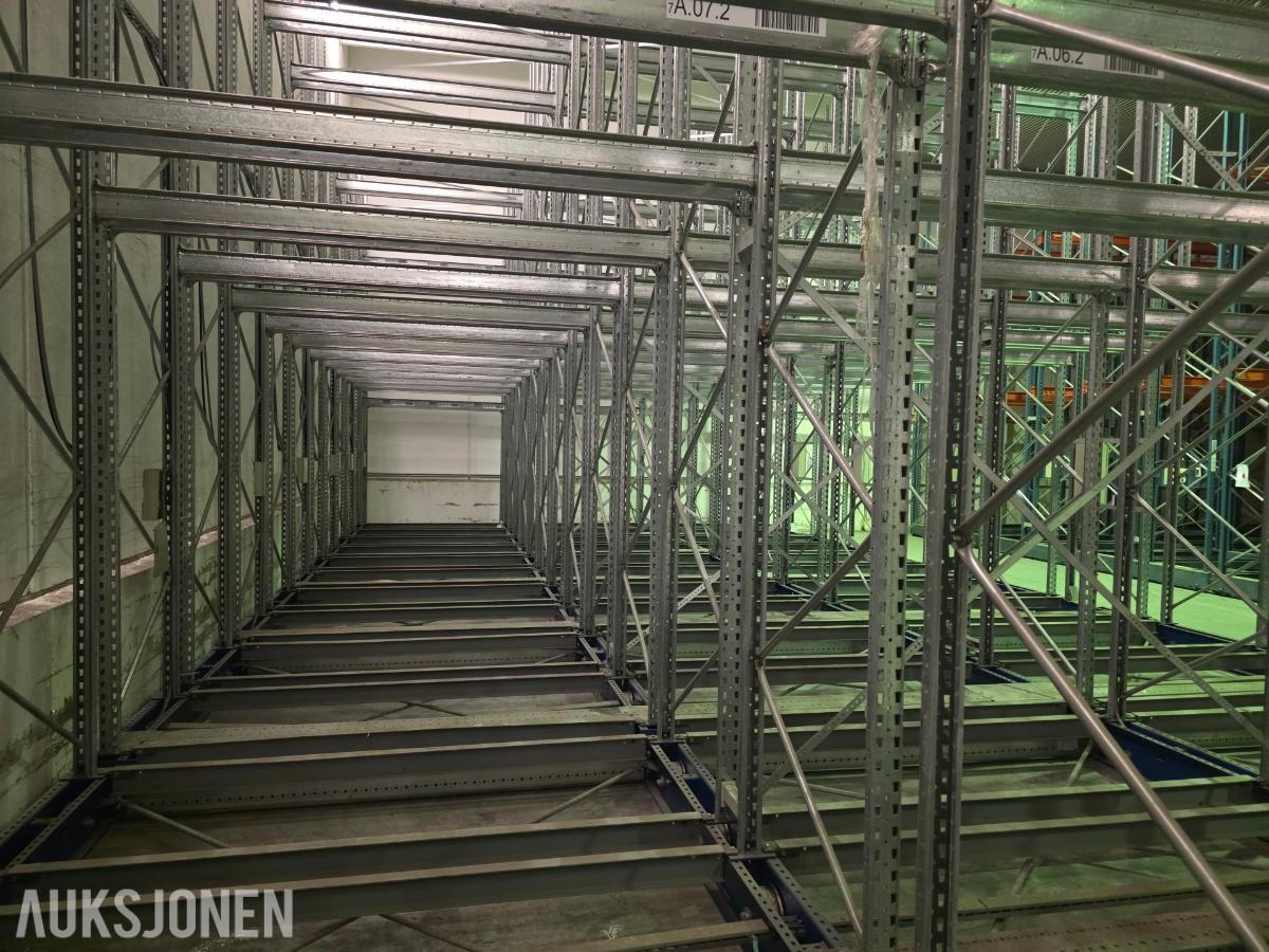 Constructor mobile pallereoler – ca. 1500 pallplasser / 18 doble flyttbare reoler