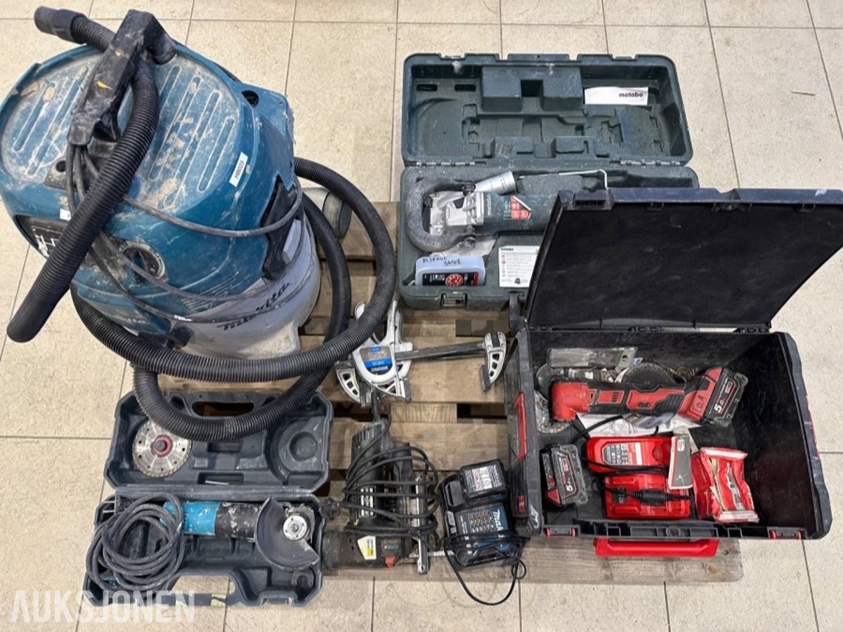 Verktøyparti med Makita støvsuger, Metabo og Milwaukee M18