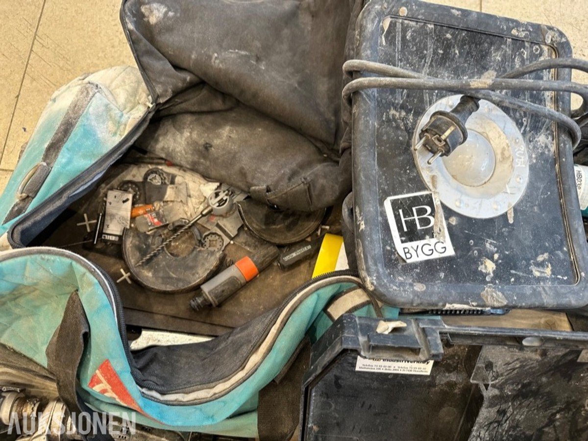 Makita verktøyparti med batteriverktøy, stikksag og fliskutter