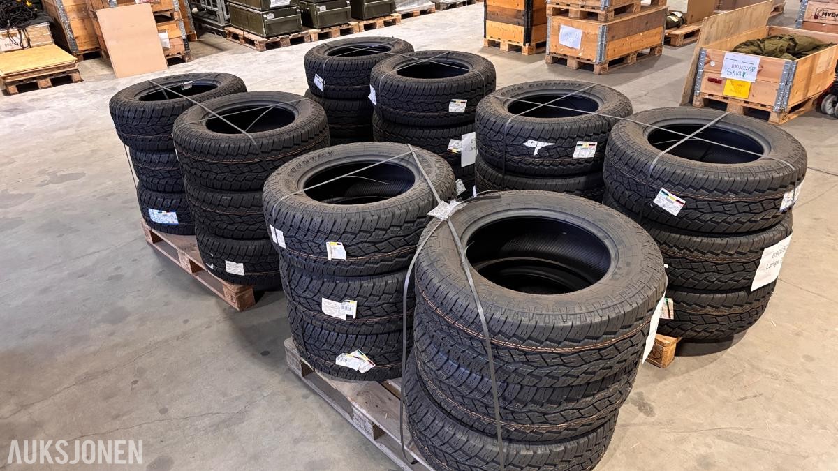 Parti med 24 ubrukte Toyo Open Country A/T Plus – 285/60 R18