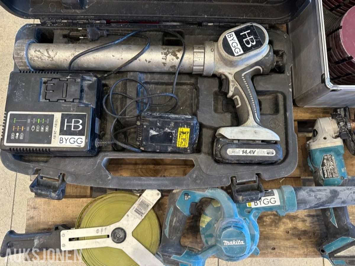 Verktøyparti med Makita, kjernebor og batteriverktøy