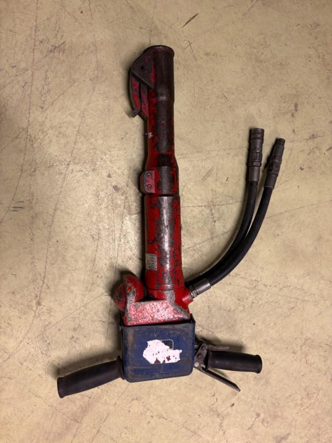 Hycon HPP18V hydraulikkaggregat med hydraulisk sag og HH23 meiselhammer