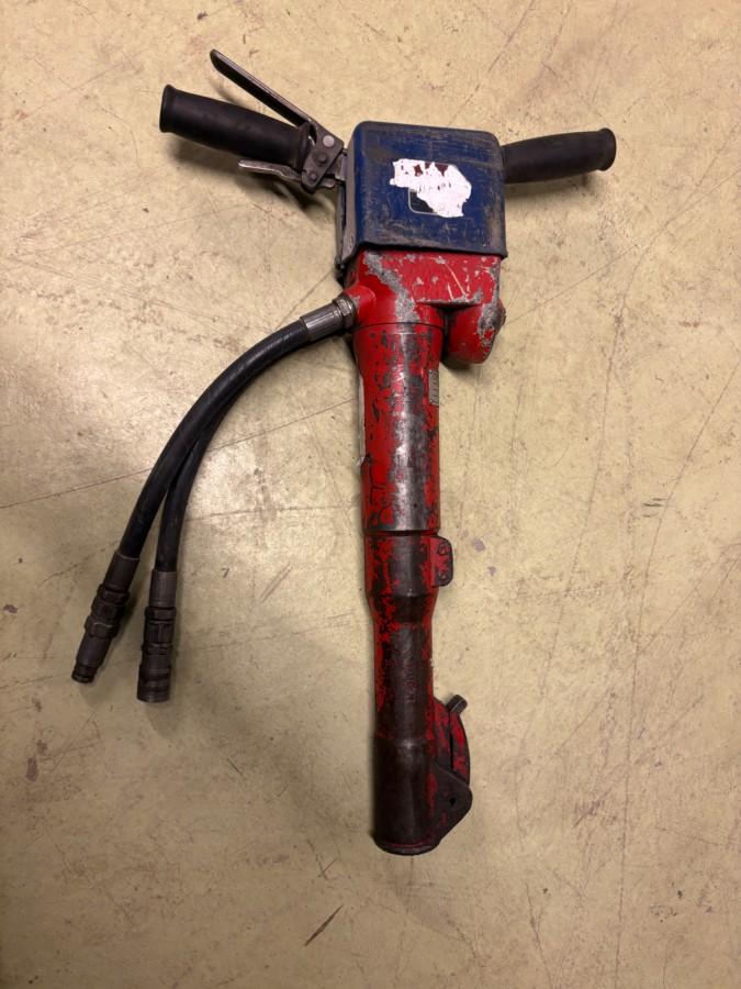 Hycon HPP18V hydraulikkaggregat med hydraulisk sag og HH23 meiselhammer