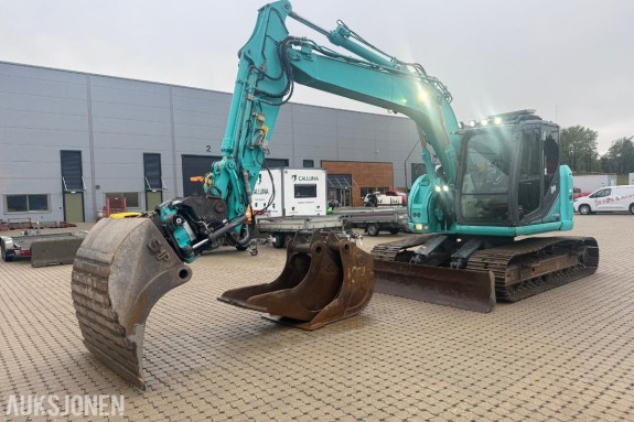 2014 Kobelco SK140SRLC-3 BELTEGRAVER MASKINSTYRING SMP ROTOTILT RYGGEKAMERA SERVICEHISTORIKK 3 SKUFFER