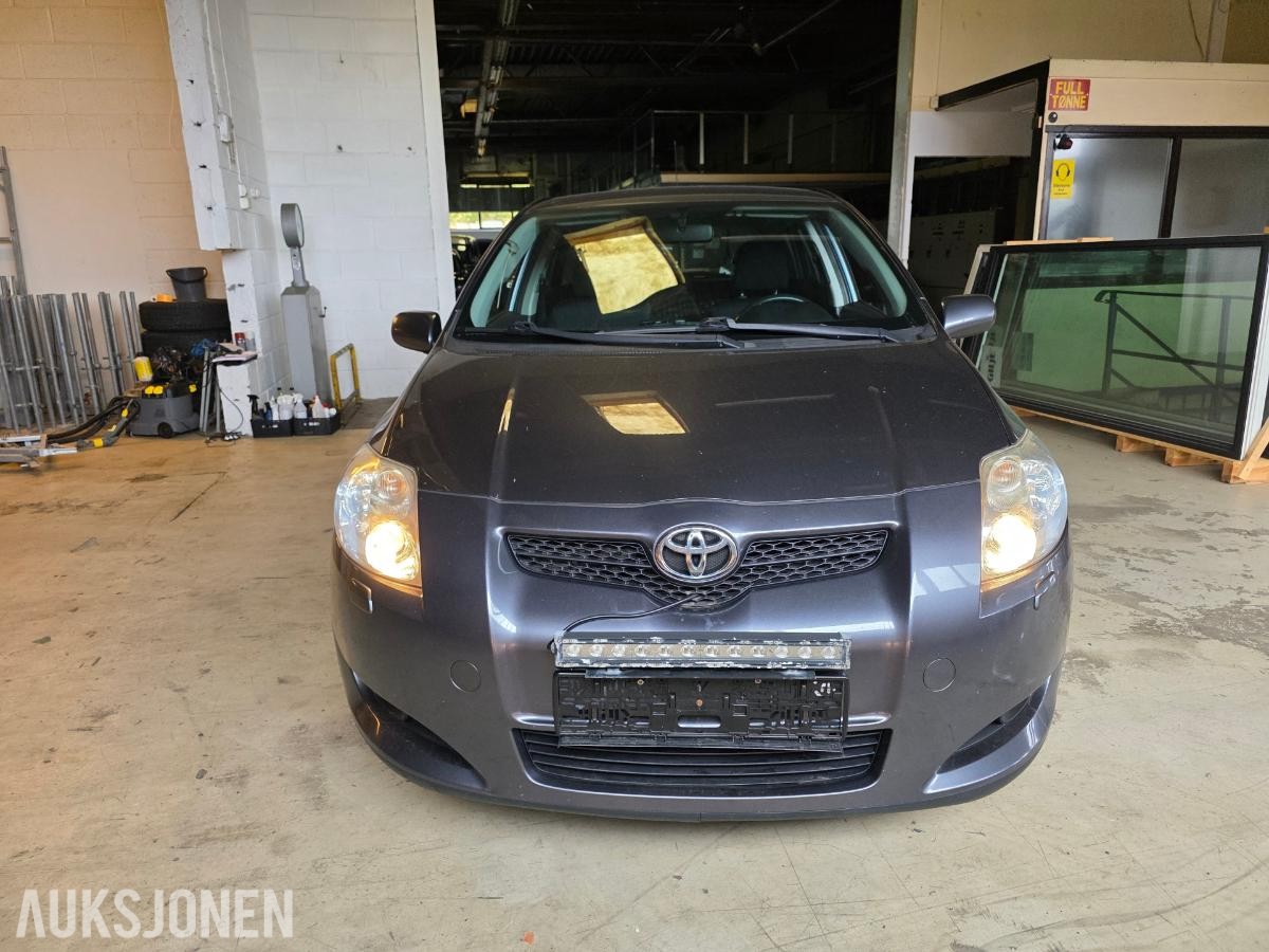 2008 TOYOTA AURIS 1.4 D MMT HENGERFESTE NAVIGASJON