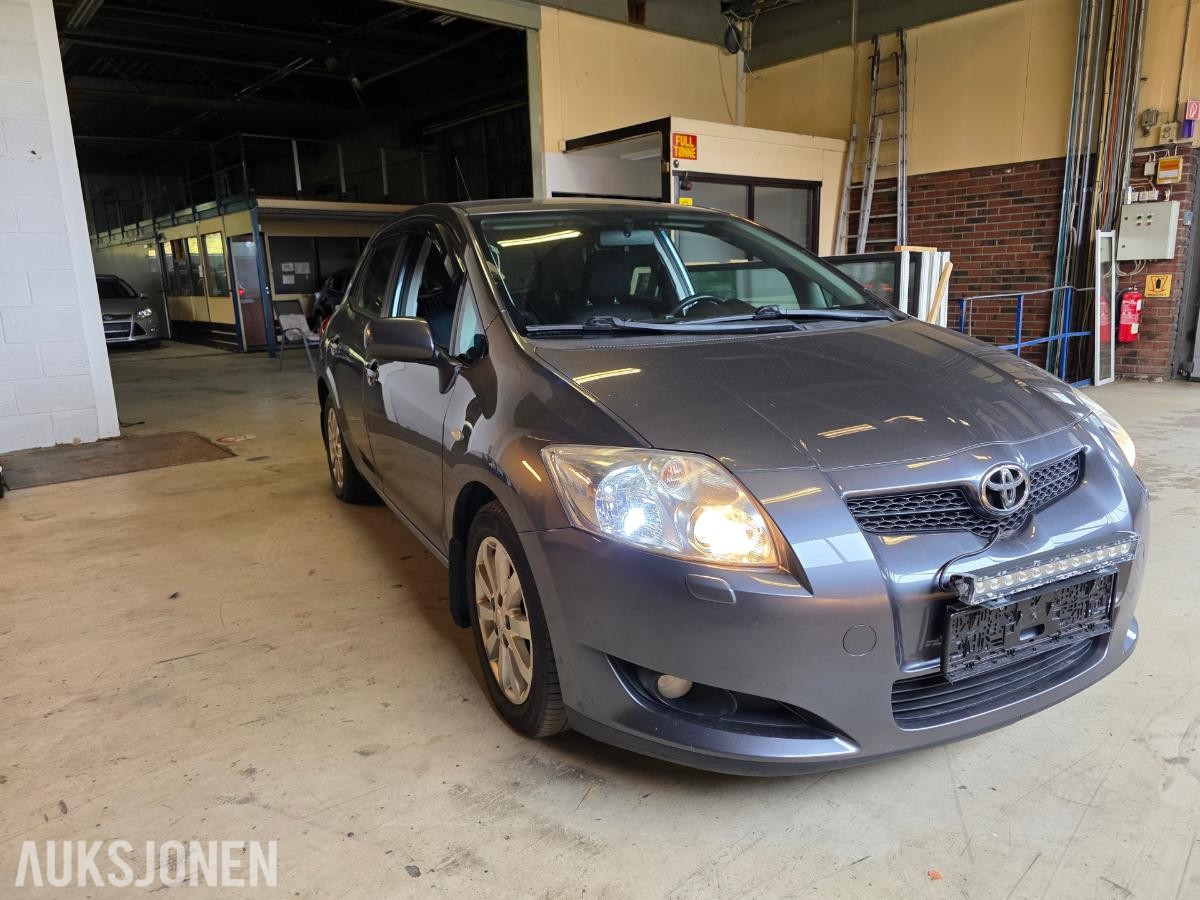 2008 TOYOTA AURIS 1.4 D MMT HENGERFESTE NAVIGASJON