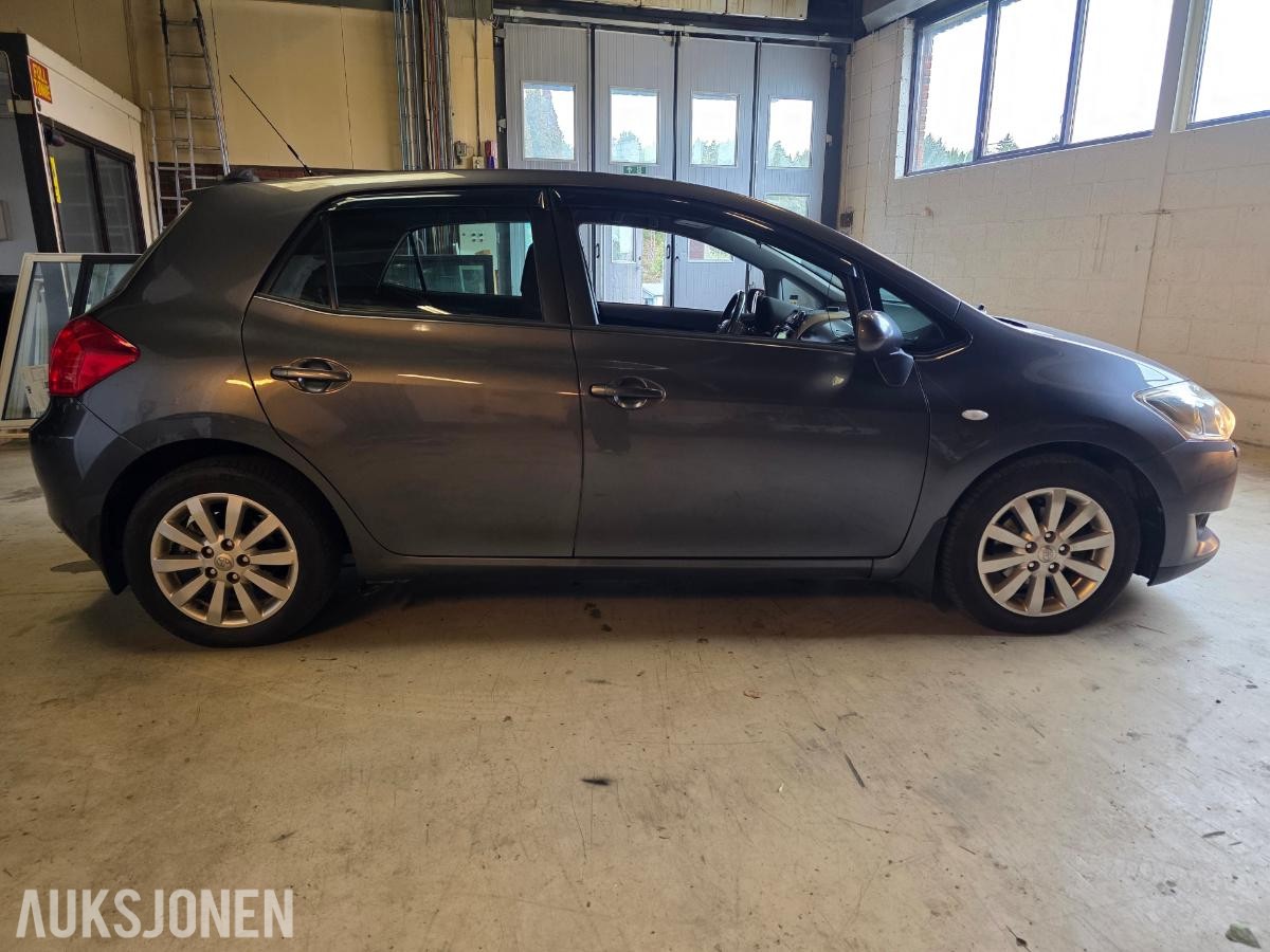 2008 TOYOTA AURIS 1.4 D MMT HENGERFESTE NAVIGASJON