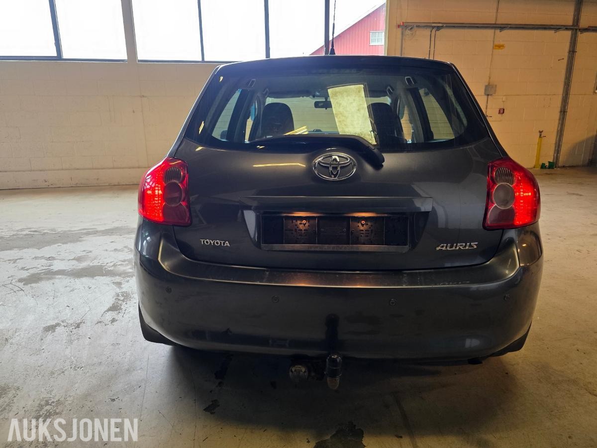 2008 TOYOTA AURIS 1.4 D MMT HENGERFESTE NAVIGASJON