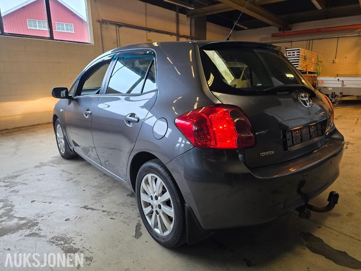 2008 TOYOTA AURIS 1.4 D MMT HENGERFESTE NAVIGASJON