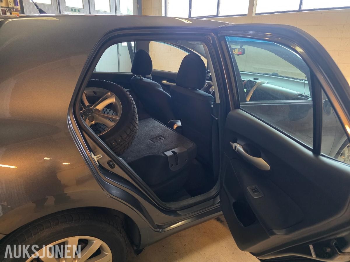 2008 TOYOTA AURIS 1.4 D MMT HENGERFESTE NAVIGASJON