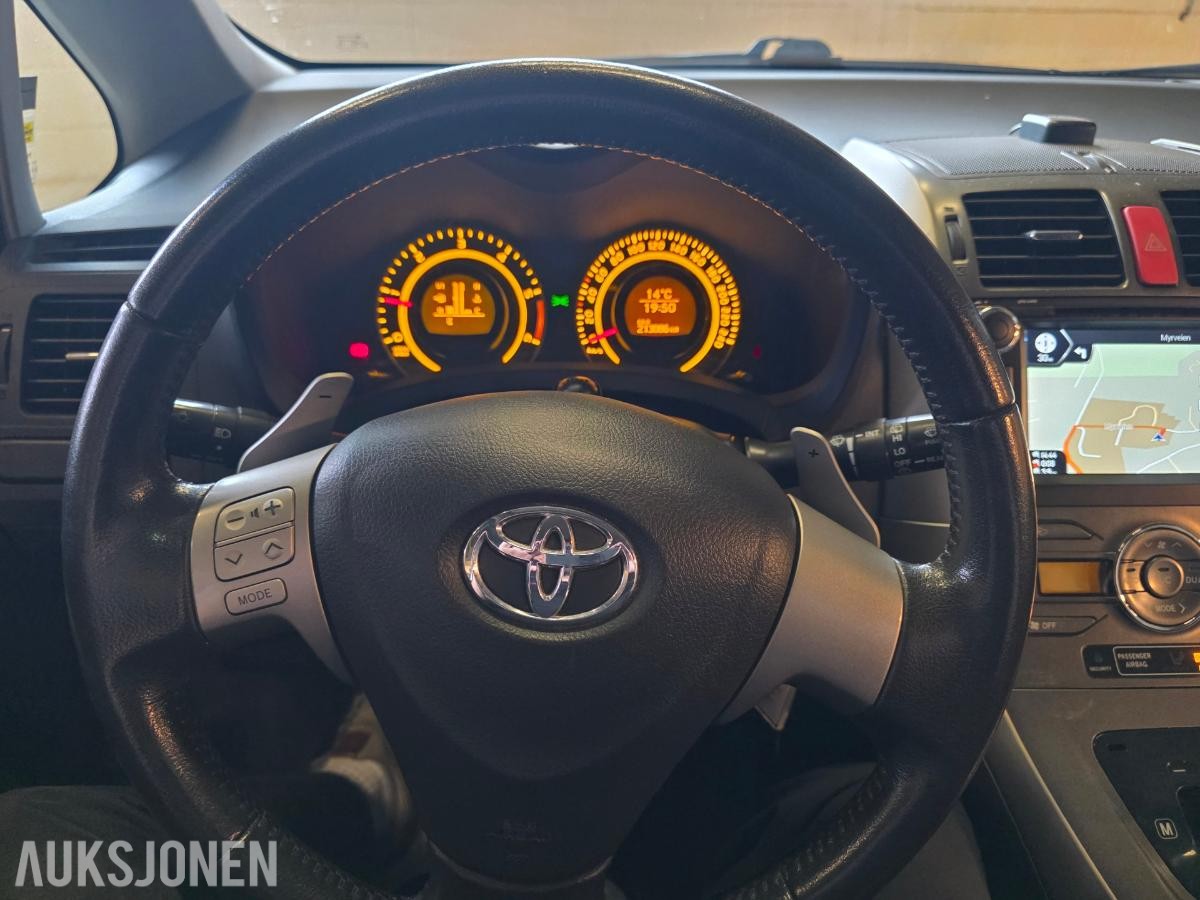 2008 TOYOTA AURIS 1.4 D MMT HENGERFESTE NAVIGASJON