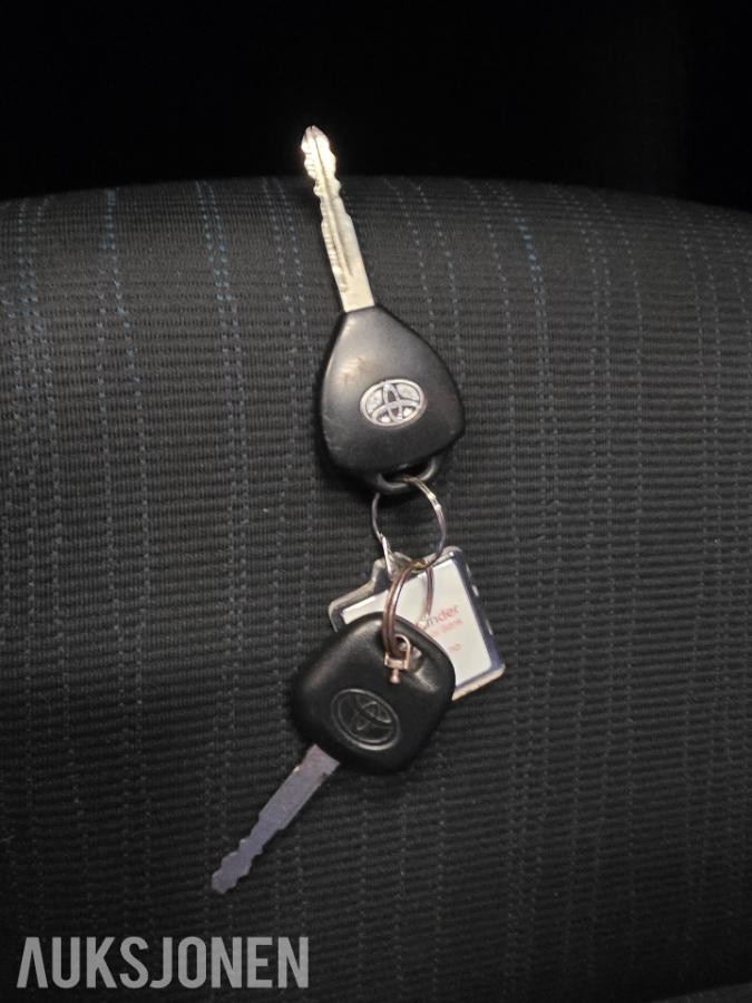 2008 TOYOTA AURIS 1.4 D MMT HENGERFESTE NAVIGASJON
