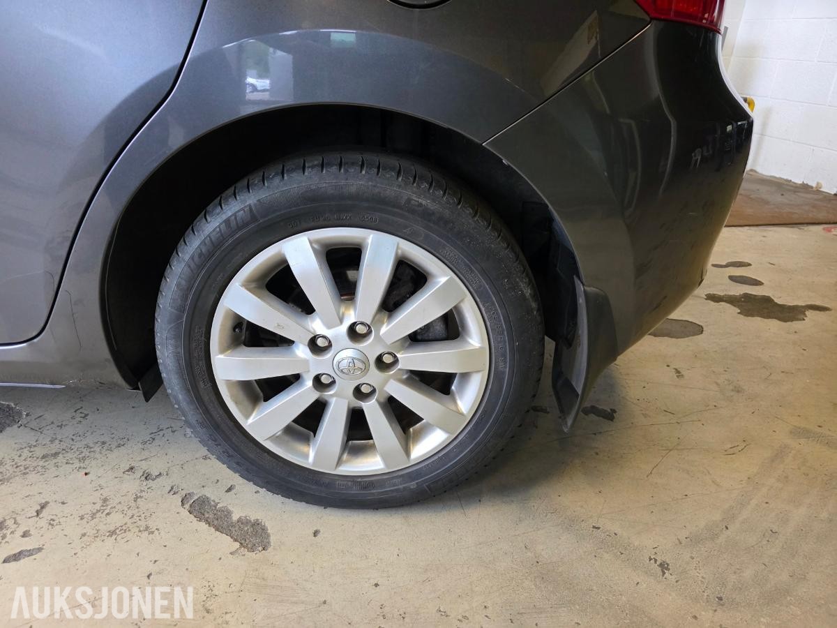 2008 TOYOTA AURIS 1.4 D MMT HENGERFESTE NAVIGASJON