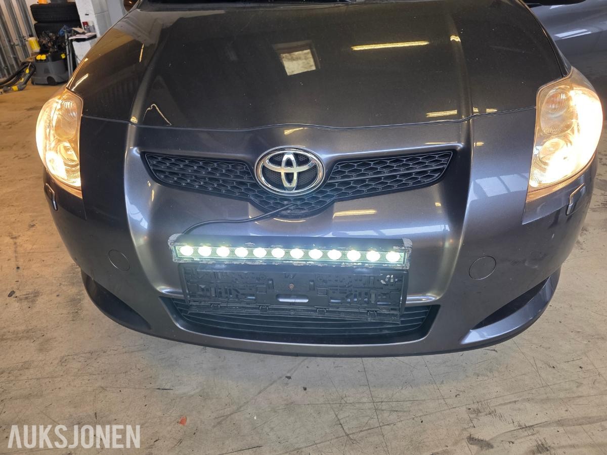 2008 TOYOTA AURIS 1.4 D MMT HENGERFESTE NAVIGASJON