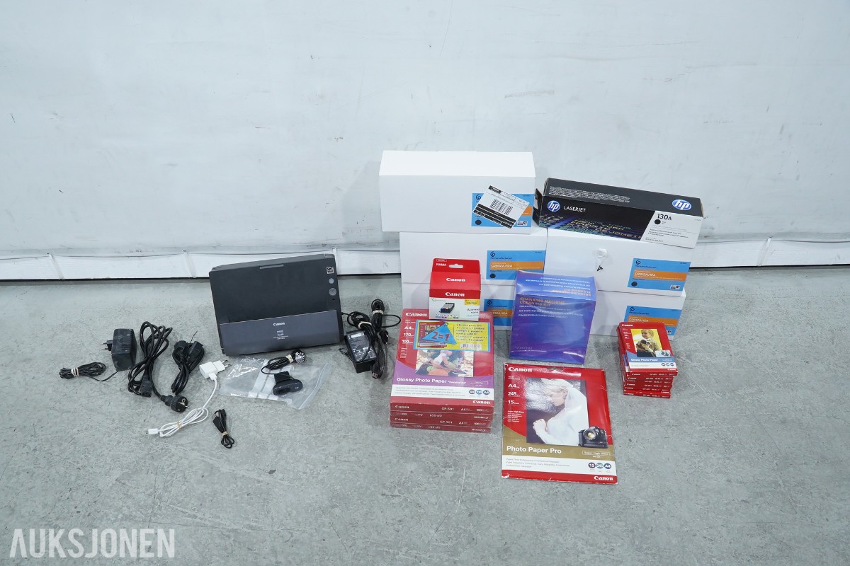 Canon dokumentskanner med Logitech webkamera, blekk og fotopapir