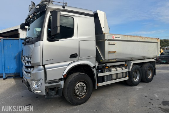 2019 Mercedes-Benz Arocs 530 hk 6x4 tippbil – Istrail – EU-godkjent til 17.03.2027