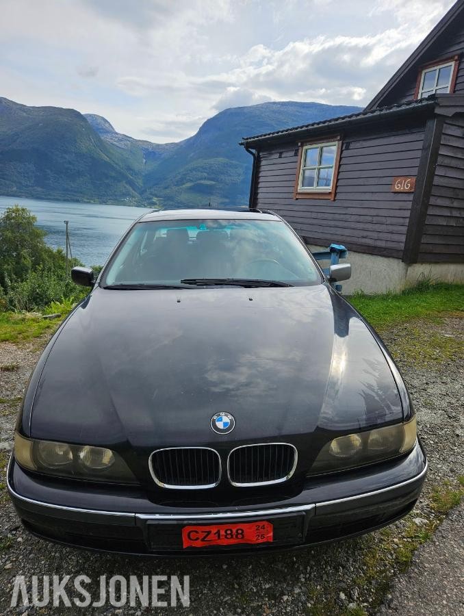 1999 BMW 520 IA 2.0 BENSIN 150HK AUTOMAT, DELEBIL