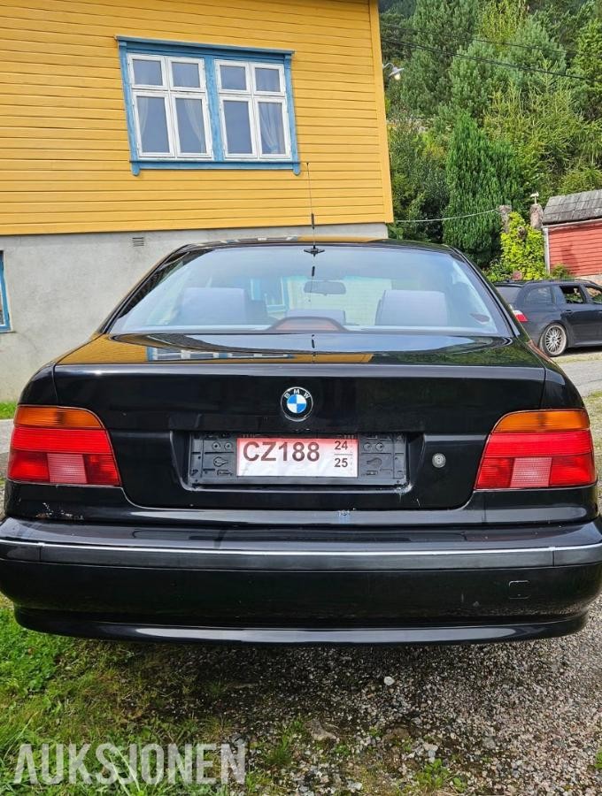1999 BMW 520 IA 2.0 BENSIN 150HK AUTOMAT, DELEBIL