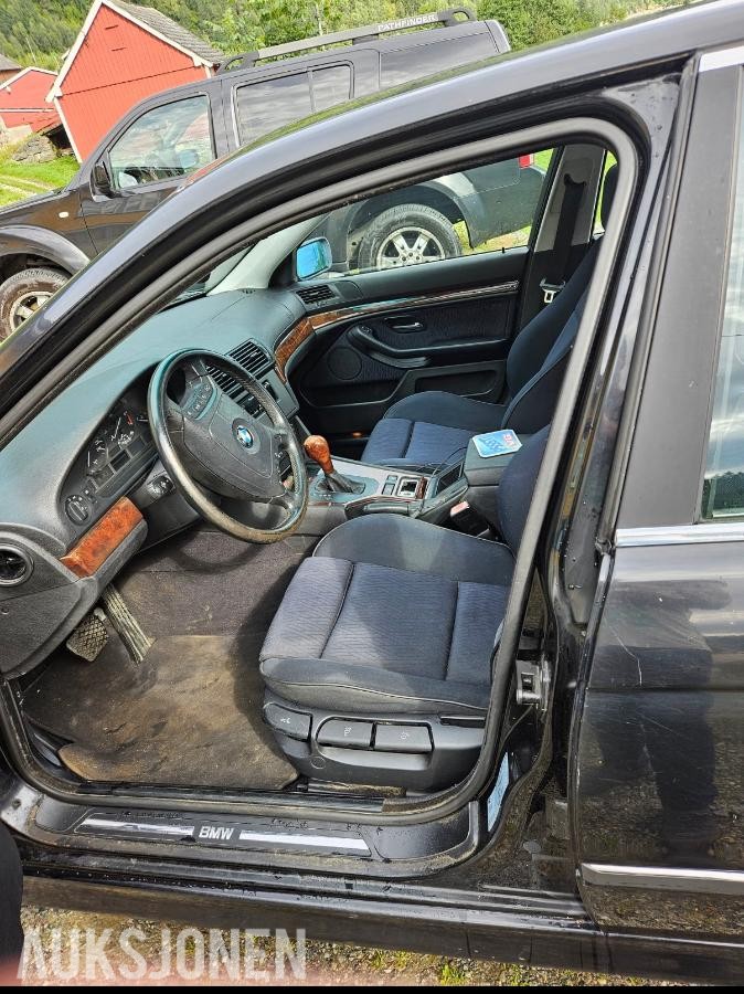 1999 BMW 520 IA 2.0 BENSIN 150HK AUTOMAT, DELEBIL