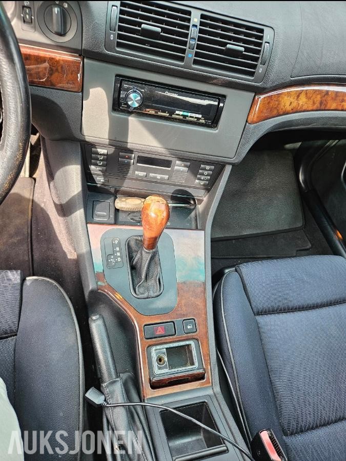 1999 BMW 520 IA 2.0 BENSIN 150HK AUTOMAT, DELEBIL