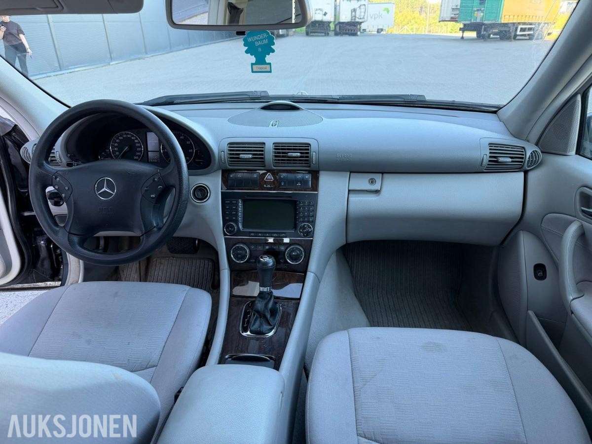 2005 MERCEDES-BENZ C 240 4MATIC AUTOMAT HENGERFESTE