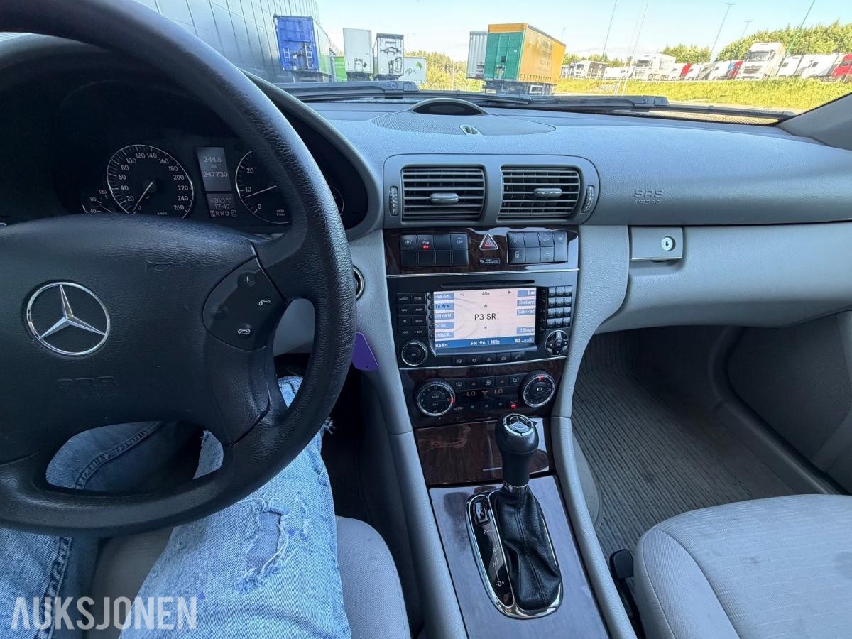 2005 MERCEDES-BENZ C 240 4MATIC AUTOMAT HENGERFESTE