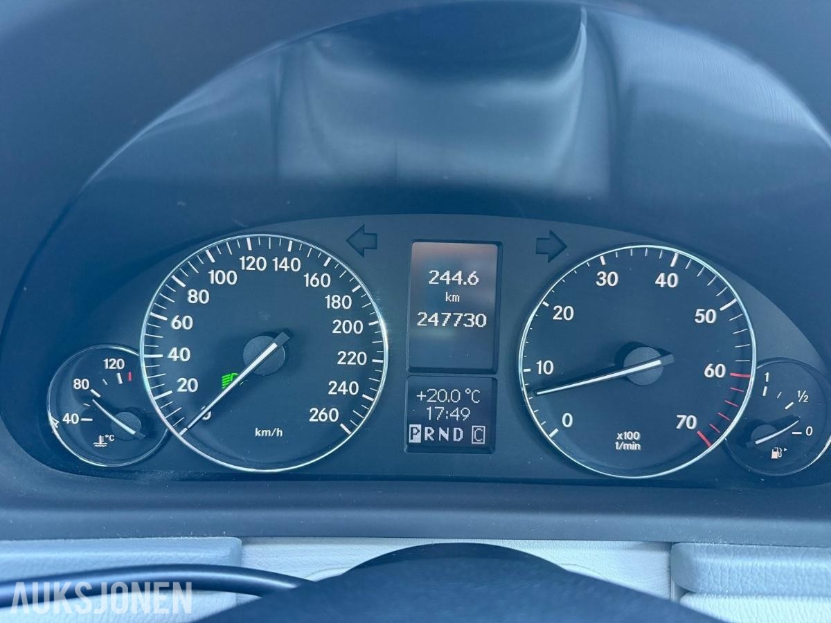 2005 MERCEDES-BENZ C 240 4MATIC AUTOMAT HENGERFESTE