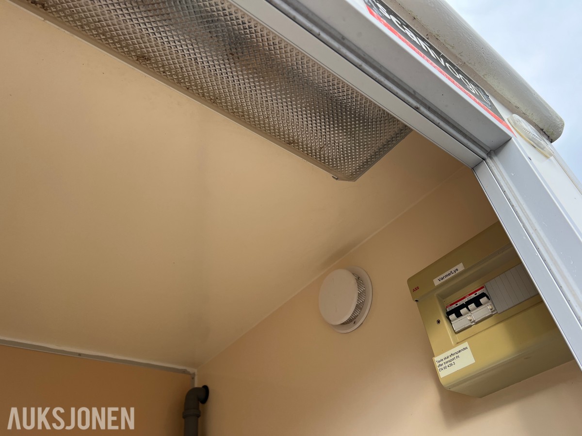Arbeidsbrakke Scanvogn med WC