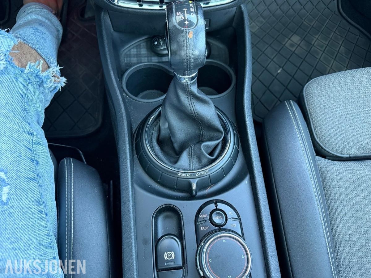 2015 MINI CLUBMAN COOPER D AUTOMAT PANORAMA HENGERFESTE