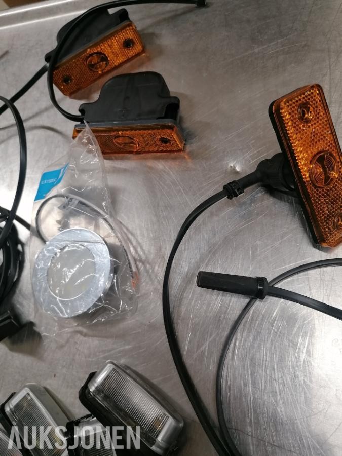 Diverse lampe deler til tilhenger