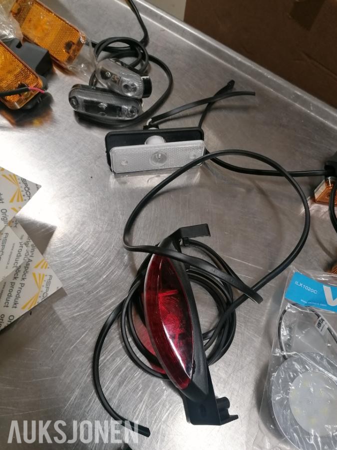Diverse lampe deler til tilhenger