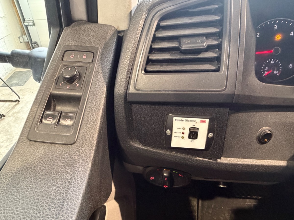 2018 VOLKSWAGEN TRANSPORTER 4MOTION 150 HK AUTOMAT DOBBELKABIN WEBASTO EU OK 28!