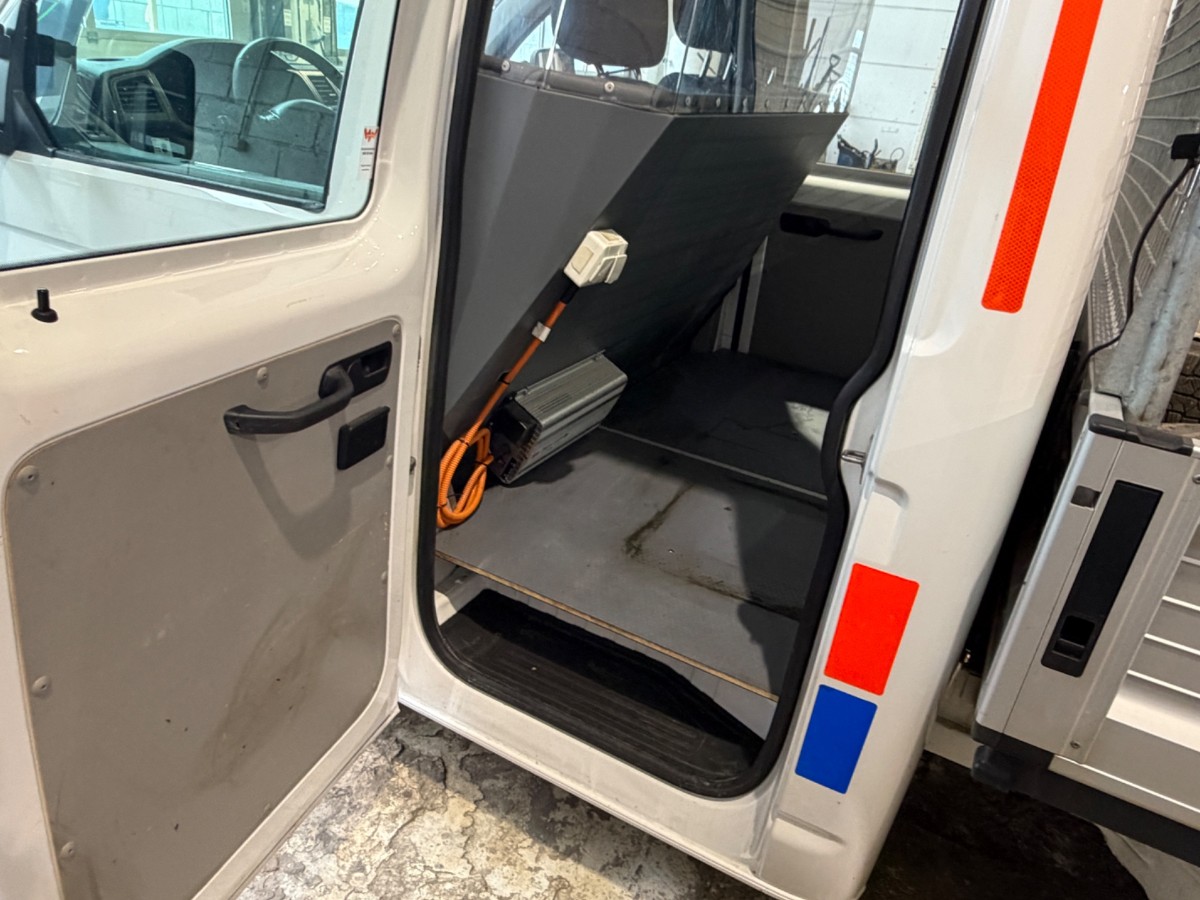 2018 VOLKSWAGEN TRANSPORTER 4MOTION 150 HK AUTOMAT DOBBELKABIN WEBASTO EU OK 28!