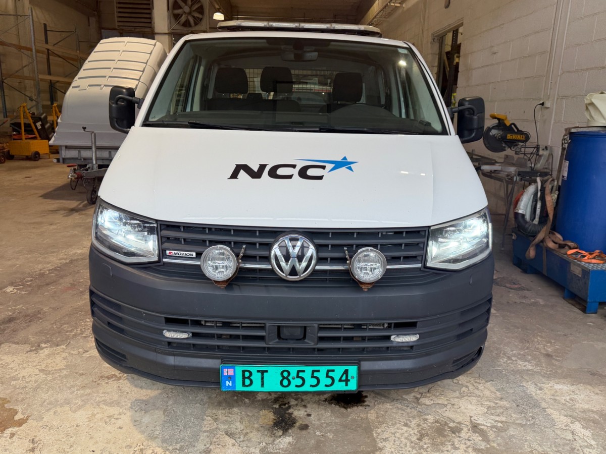 2018 VOLKSWAGEN TRANSPORTER 4MOTION 150 HK AUTOMAT DOBBELKABIN WEBASTO EU OK 28!