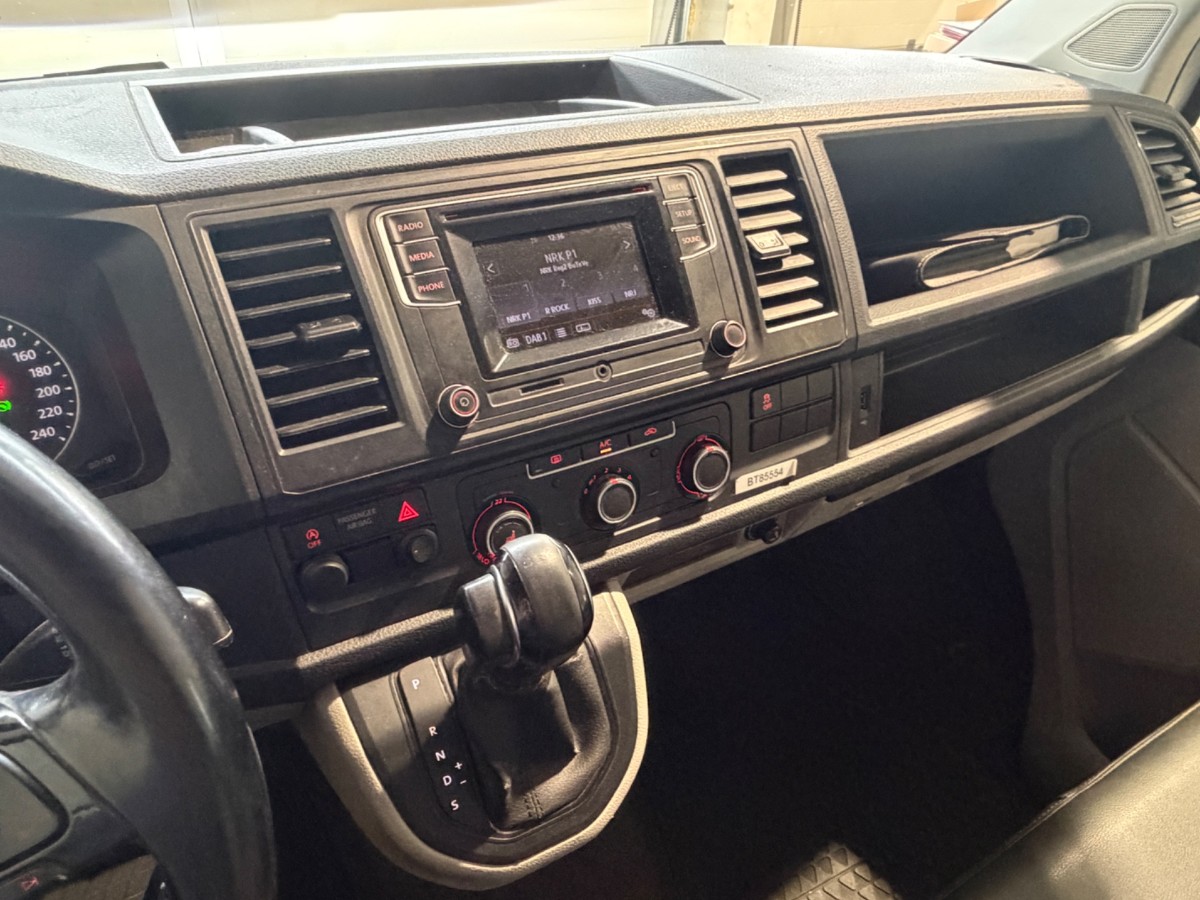 2018 VOLKSWAGEN TRANSPORTER 4MOTION 150 HK AUTOMAT DOBBELKABIN WEBASTO EU OK 28!