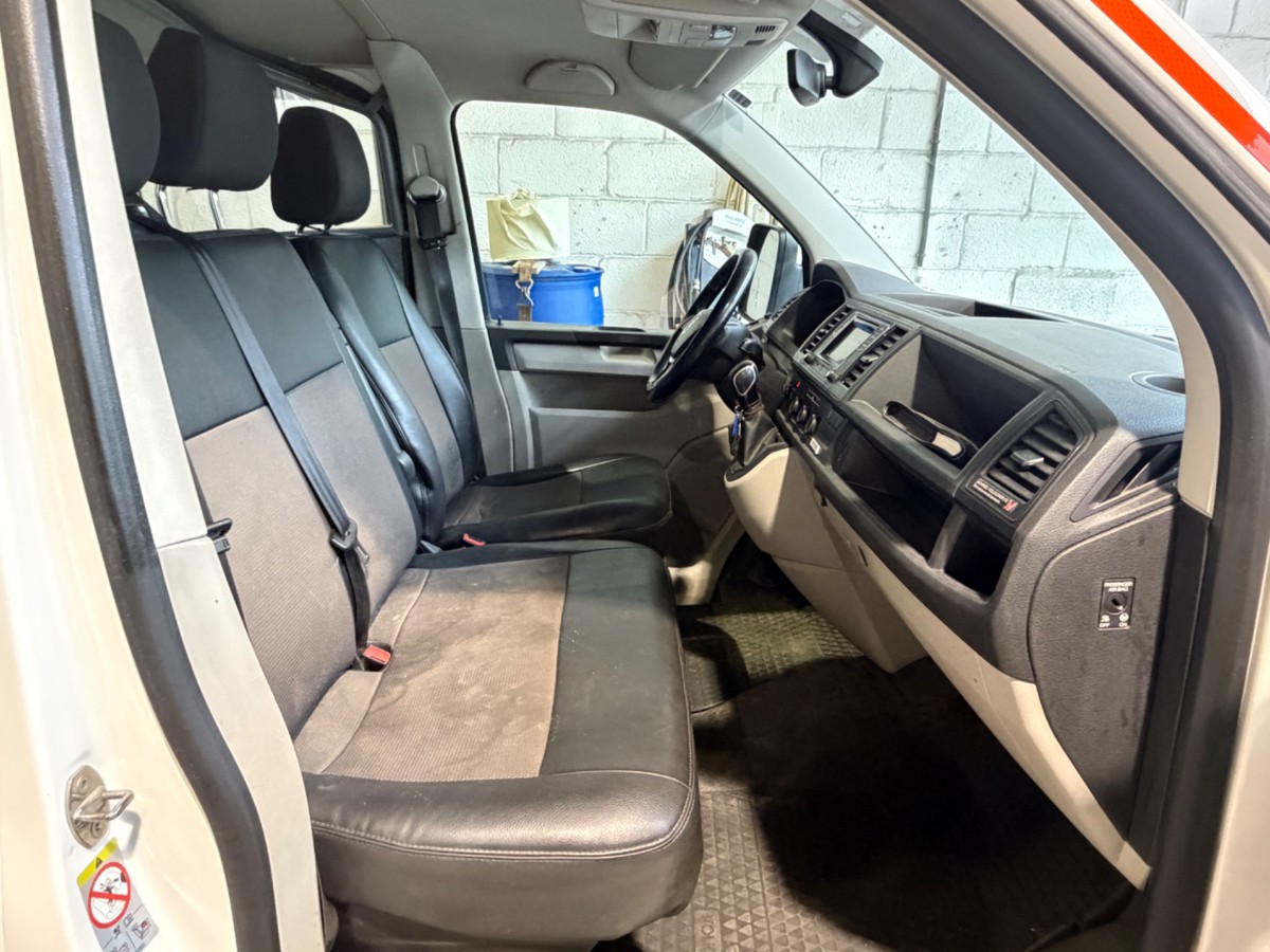 2018 VOLKSWAGEN TRANSPORTER 4MOTION 150 HK AUTOMAT DOBBELKABIN WEBASTO EU OK 28!