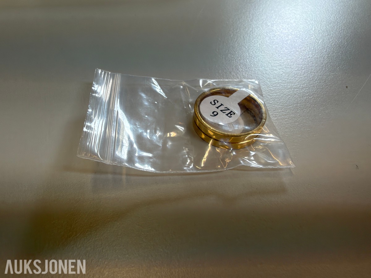 Ca 650 stk smykker - halskjeder, armbånd, ringer og øredobber