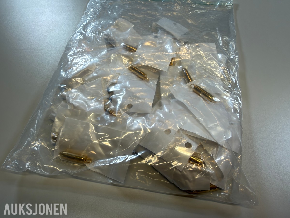 Ca 650 stk smykker - halskjeder, armbånd, ringer og øredobber