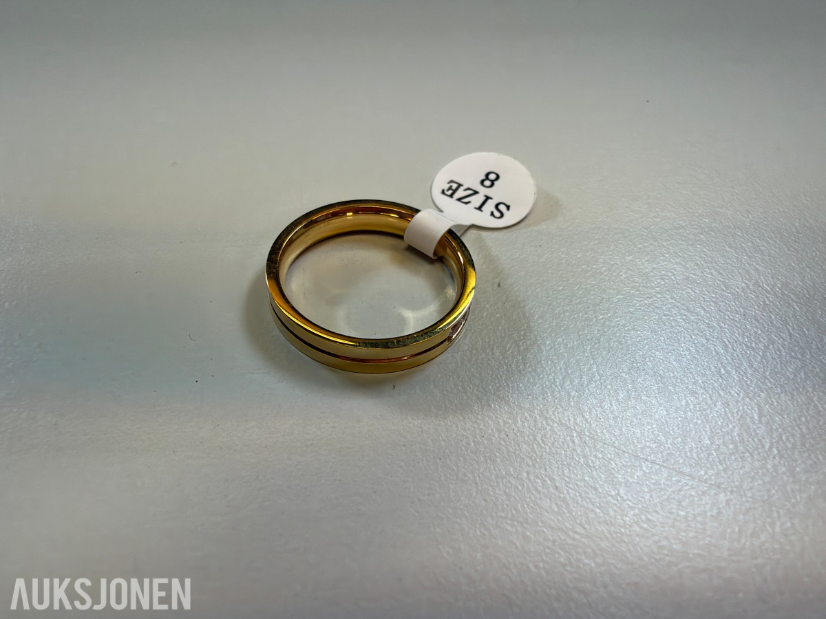 Ca 650 stk smykker - halskjeder, armbånd, ringer og øredobber