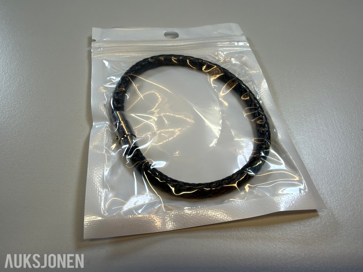 Ca 650 stk smykker - halskjeder, armbånd, ringer og øredobber