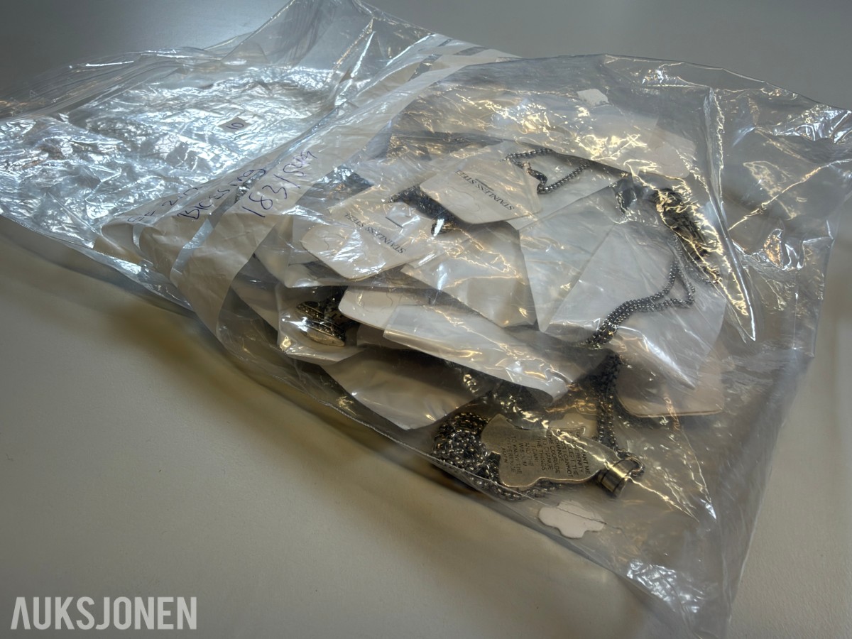 Ca 650 stk smykker - halskjeder, armbånd, ringer og øredobber