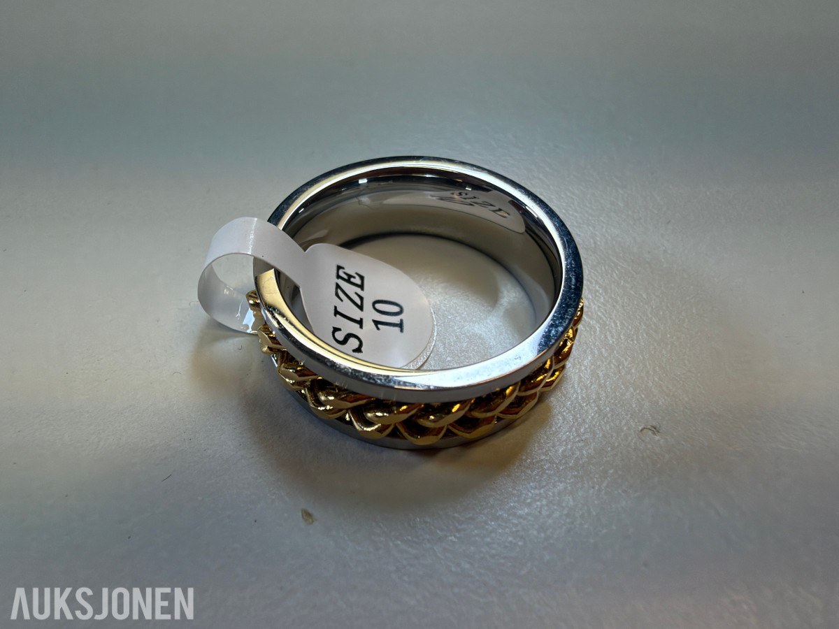 Ca 650 stk smykker - halskjeder, armbånd, ringer og øredobber