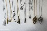Ca 650 stk smykker - halskjeder, armbånd, ringer og øredobber