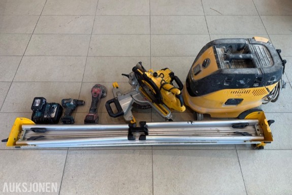 DeWalt kapp-/gjærsag med sagbord, støvsuger og batteriverktøy