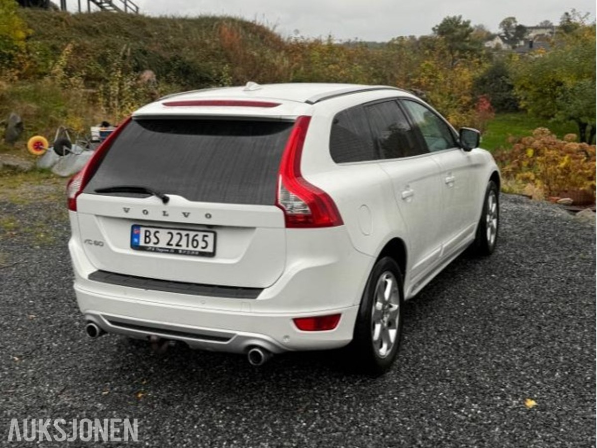2011 VOLVO XC 60 R-DESIGN D4 163hk AWD AUTOMAT CRUISEKONTROLL RYGGEKAMERA