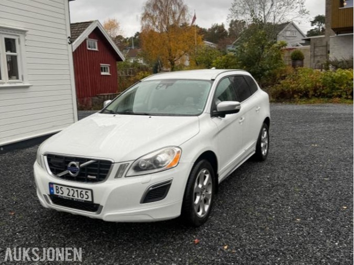 2011 VOLVO XC 60 R-DESIGN D4 163hk AWD AUTOMAT CRUISEKONTROLL RYGGEKAMERA